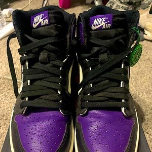 Air Jordan 1 high og court purple